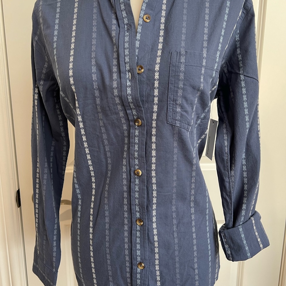 Women’s Sonoma everyday shirt small